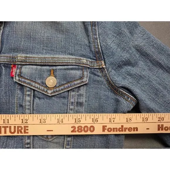 Levis Womens Vintage Cropped Trucker Jacket Sz Medium Denim Blue Jean - Picture 6 of 7
